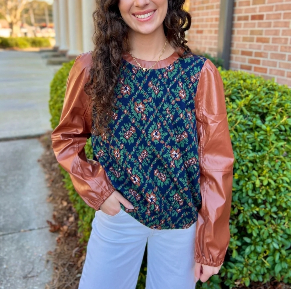 Voy knit and faux leather top